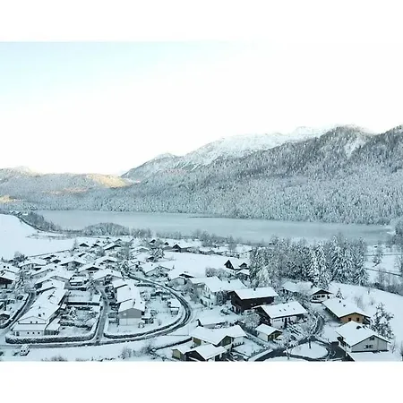 Zugspitze Apartman *